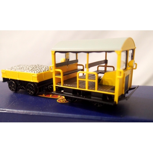 2061 - Bachmann 32-992, Wickham Trolley, BR Engineers Yellow, in excellent to very near mint condition, box... 