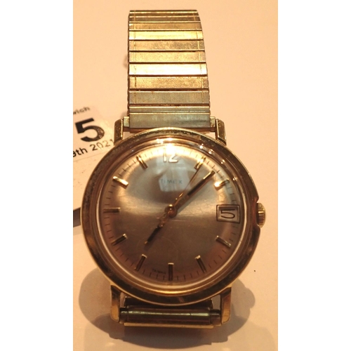 1075 - Timex; gents wristwatch, working at lotting. P&P Group 1 (£14+VAT for the first lot and £1+VAT for s... 