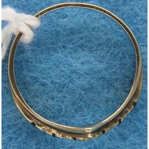 66 - 9ct gold stone set wishbone ring, size K/L, 1.2g. P&P Group 1 (£14+VAT for the first lot and £1+VAT ... 