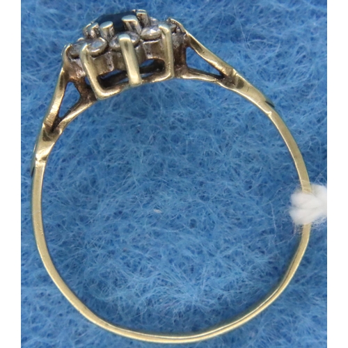 70 - 9ct gold stone set ring, size L, 1.2g. P&P Group 1 (£14+VAT for the first lot and £1+VAT for subsequ... 