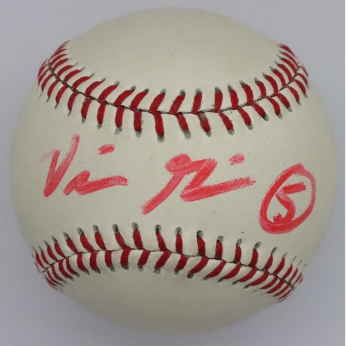 3078 - Wilson Official League baseball bearing indistinct signature. P&P Group 1 (£14+VAT for the first lot... 