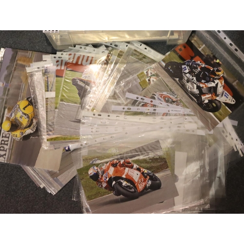 3088 - Moto GP Interest: 2013 Goodwood Festival of Speed obtained Kenny Roberts pen signed publicity shot, ... 