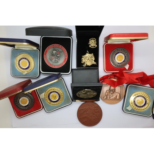 3121 - Collection of mixed boxed sporting medals and awards. P&P Group 1 (£14+VAT for the first lot and £1+... 