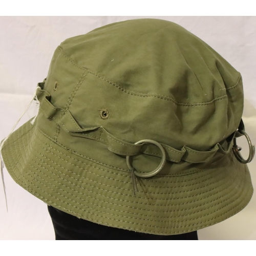 3140 - Vietnam War period jungle hat with grenade rings. P&P Group 2 (£18+VAT for the first lot and £3+VAT ... 