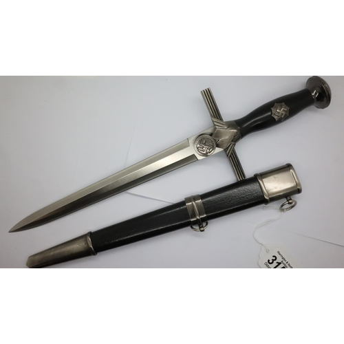 3157 - German WWII reproduction RLB officers short sword, double edged blade with domed pommel and metal mo... 