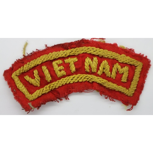 3176 - Vietnam War period hand embroidered shoulder patch. P&P Group 1 (£14+VAT for the first lot and £1+VA... 