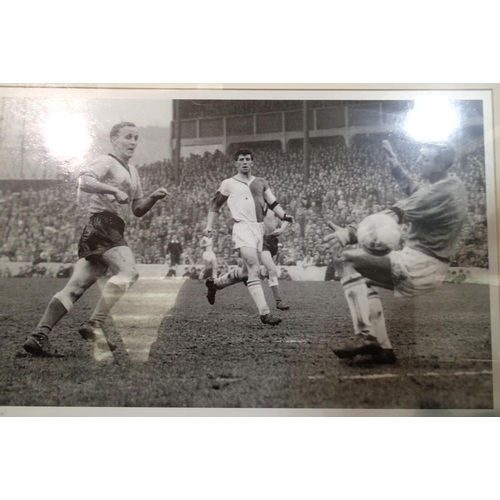 3098A - Limited edition 115/500 print of Alex Young, signed by the footballer, with CoA. Not available for i... 