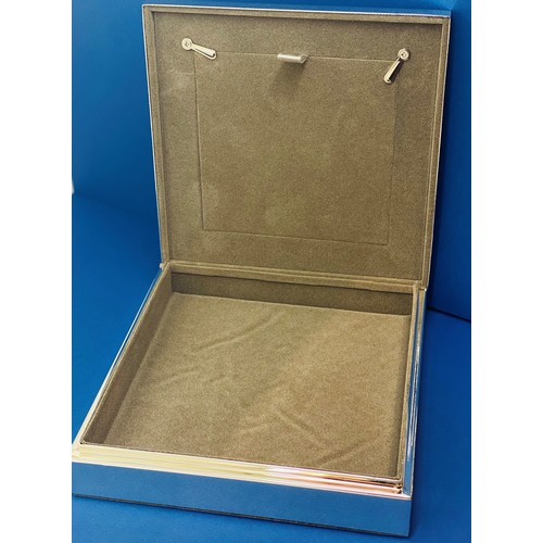 150A - Boxed Waterford silver plated keepsake box, 13 x 13 cm. P&P Group 1 (£14+VAT for the first lot and £... 