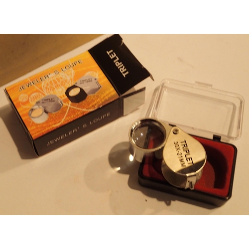 1130 - Boxed 30 x 21 stainless steel jewellers loupe. P&P Group 1 (£14+VAT for the first lot and £1+VAT for... 