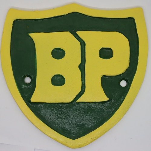 1127A - Cast iron BP plaque, L: 15 cm.  P&P Group 1 (£14+VAT for the first lot and £1+VAT for subsequent lot... 