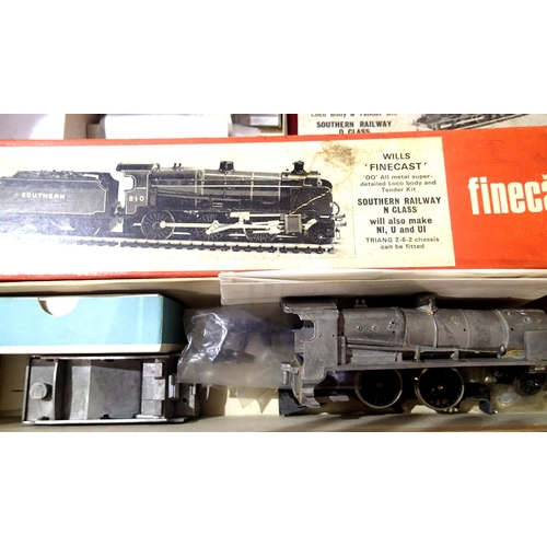 2103 - N Gauge kit built Gem Fowler 0.8.0. 7F, with Farish chassis, LMS Black, 9563, fair to good condition... 