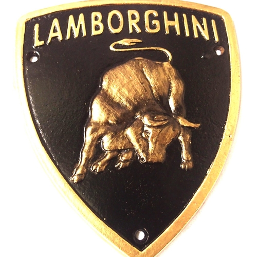 2186 - Cast iron Lamborghini sign sign, L: 20 cm. P&P Group 1 (£14+VAT for the first lot and £1+VAT for sub... 