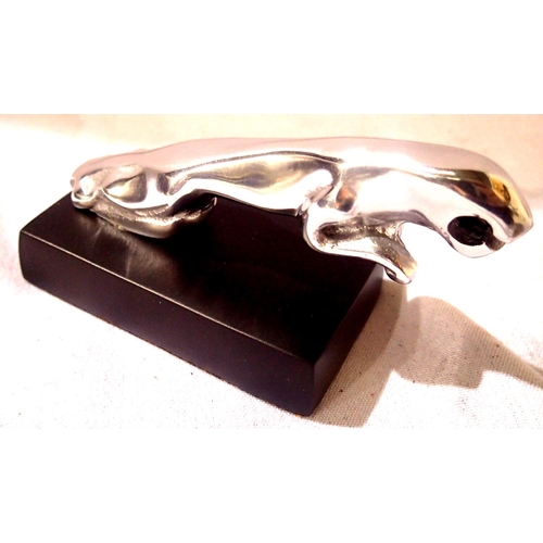 2196 - Small chrome Jaguar mascot on base. P&P Group 1 (£14+VAT for the first lot and £1+VAT for subsequent... 