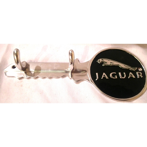 2197 - Chrome Jaguar key holder. P&P Group 1 (£14+VAT for the first lot and £1+VAT for subsequent lots)