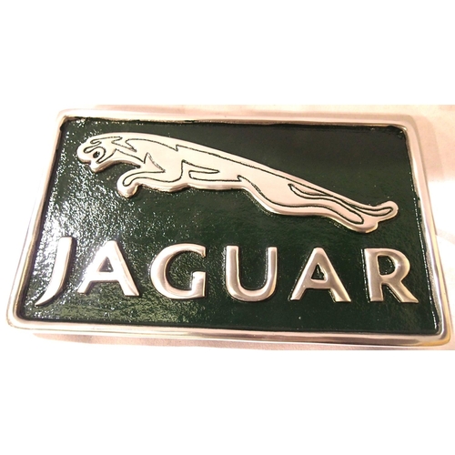 2200 - Chrome Jaguar wall plaque, 29 x 17 cm. P&P Group 1 (£14+VAT for the first lot and £1+VAT for subsequ... 