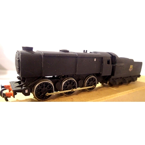 2069 - Kit built white metal Class Q1, loco and tender, good build and finish, requires numbers. P&P Group ... 