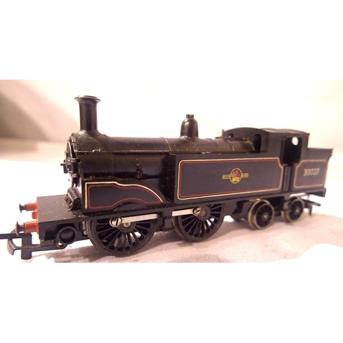 2077 - Hornby M7 Tank 0.4.4., Black, Late Crest, 30027, in very good condition, unboxed. P&P Group 1 (£14+V... 