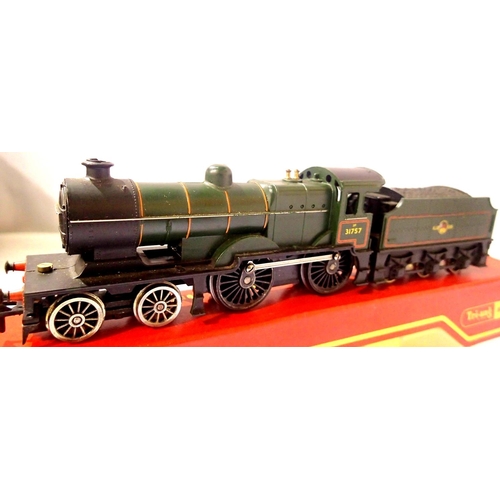 2096 - Hornby R350 Class L1, Green, Late Crest, 31757, replacement bogie and tender wheels, box to fair, no... 