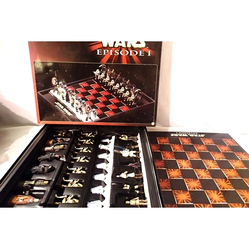 2149 - Star Wars Episode One chess set, all figures complete, missing three light sabres and one board edge... 