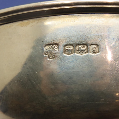 115 - Pair of hallmarked silver bowls, an open salt with blue glass liner and pepperette. P&P Group 1 (£14... 