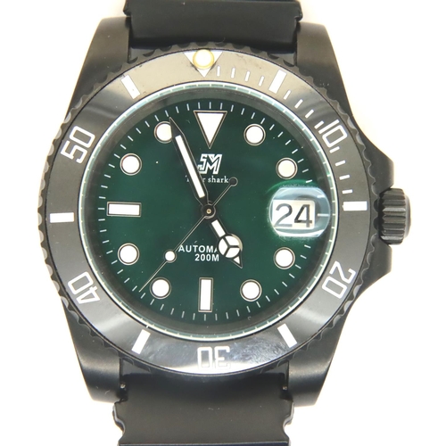 83 - Tiger Shark; gents San Martin automatic wristwatch, working at lotting. P&P Group 1 (£14+VAT for the... 