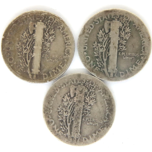 3069 - Three silver USA Mercury Dimes. P&P Group 1 (£14+VAT for the first lot and £1+VAT for subsequent lot... 