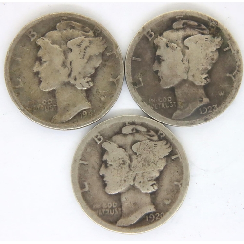 3069 - Three silver USA Mercury Dimes. P&P Group 1 (£14+VAT for the first lot and £1+VAT for subsequent lot... 