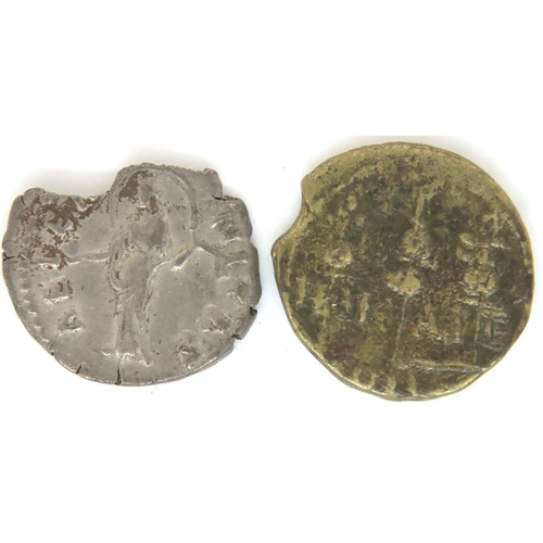 3113 - Roman bronze AE20 Radiate period coin and a Roman silver Denarius. P&P Group 1 (£14+VAT for the firs... 