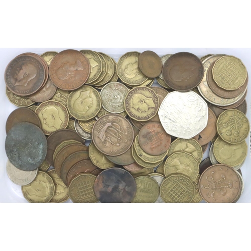 3133 - A small collection of mixed UK coins, most pre-decimal of George VI. P&P Group 2 (£18+VAT for the fi... 