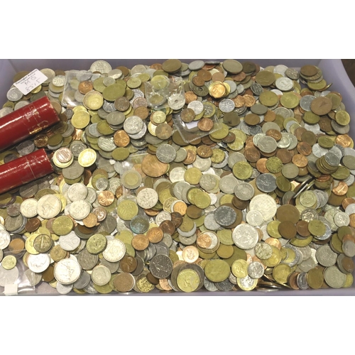 3145 - A large collection of mixed world coins. P&P Group 3 (£25+VAT for the first lot and £5+VAT for subse... 