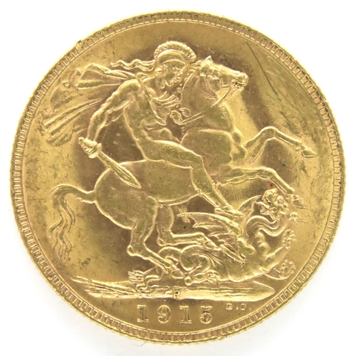 3156 - 1915 sovereign of George V. P&P Group 1 (£14+VAT for the first lot and £1+VAT for subsequent lots)