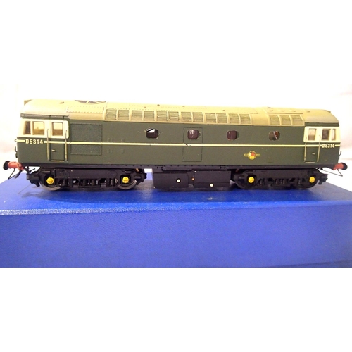 2073 - Lima Class 33, Green, D5314, detailed/modified couplings, in good condition, storage wear to box. P&... 