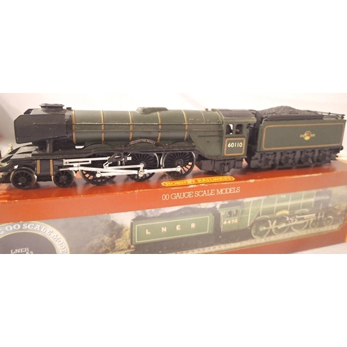 2099 - Hornby Class A3, refinished BR Green, Late Crest, 60110, Robert The Devil, detailed, in good conditi... 