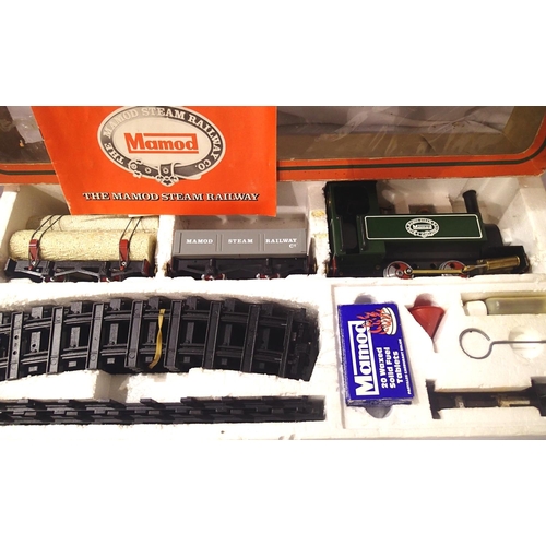 2101 - Mamod Goods train set; live steam 0.4.0 train, green, appears little used, minor paint loss etc and ... 
