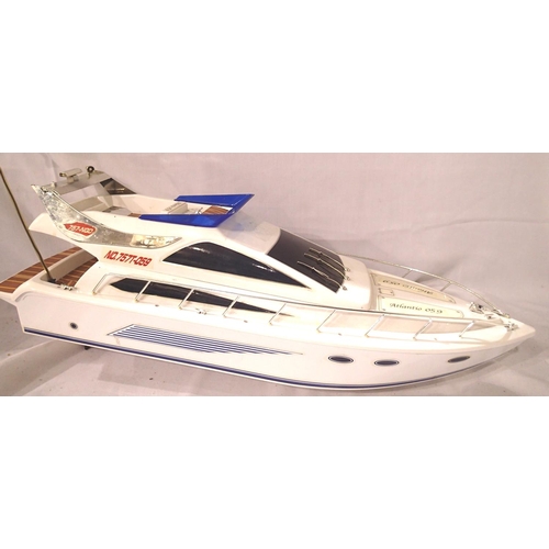 2113 - Radio control model boat, plastic Atlantio 059 by NewQuida 60 cm, with battery. Requires transmitter... 