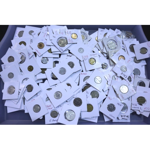 3099 - 20th century European and world coins, each in collectors sleeves and annotated. P&P Group 3 (£25+VA... 