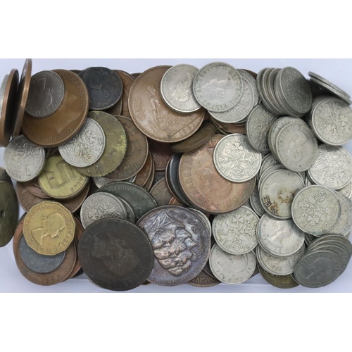 3110 - Mixed UK and world coins. Not available for in-house P&P, contact Paul O'Hea at Mailboxes on 01925 6... 