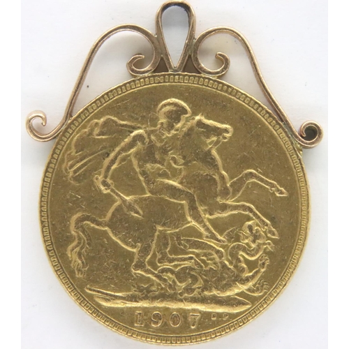 3127 - 1907 sovereign of Edward VII with soldered pendant mount. P&P Group 1 (£14+VAT for the first lot and... 