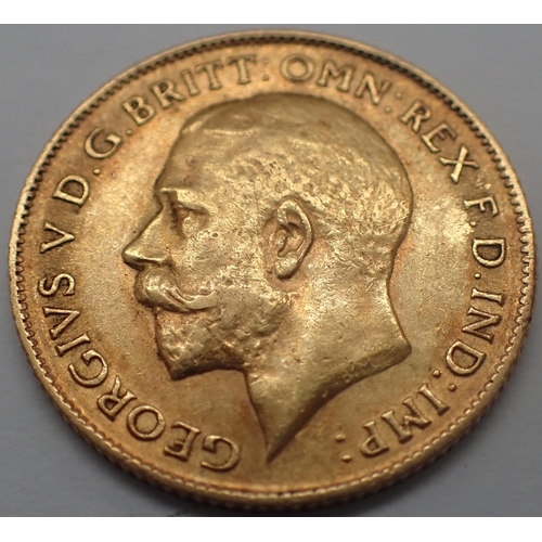 3136 - 1911 half sovereign of George V. P&P Group 1 (£14+VAT for the first lot and £1+VAT for subsequent lo... 