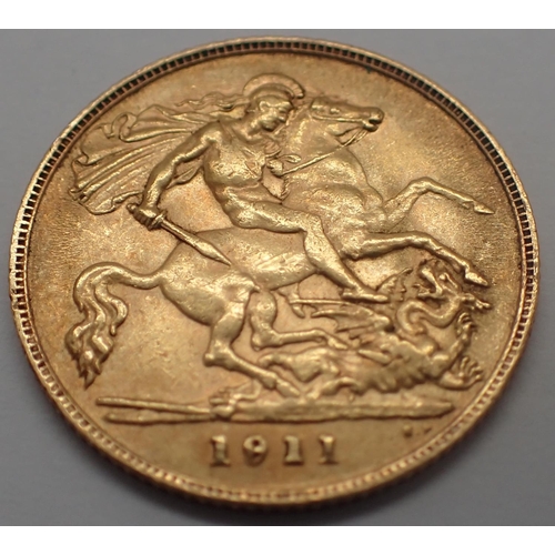 3136 - 1911 half sovereign of George V. P&P Group 1 (£14+VAT for the first lot and £1+VAT for subsequent lo... 