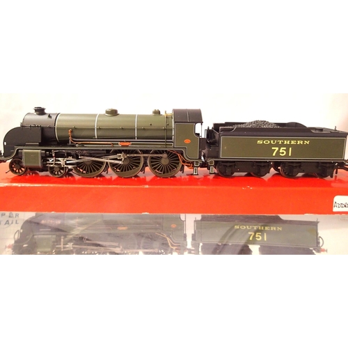 Lot 2082      