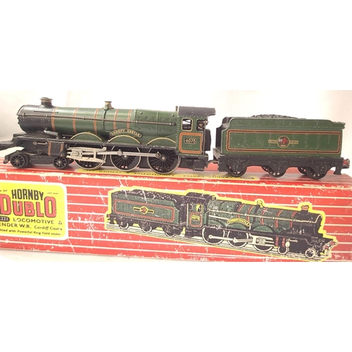 2194 - Hornby Dublo 2221, Cardiff Castle, in very good condition, reproduction box with wear. P&P Group 1 (... 