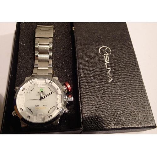 1079 - Gents stainless steel water resistant sports wristwatch, working at lotting. P&P Group 1 (£14+VAT fo... 