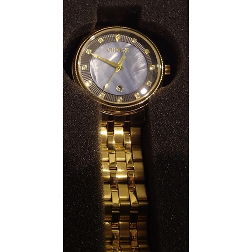 1086 - Chenxi; gents dress wristwatch with blue/black dial, gold body and bracelet, as new in box. Working ... 