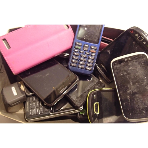 1102 - Box of mixed mobile telephones. Not available for in-house P&P, contact Paul O'Hea at Mailboxes on 0... 