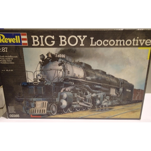 1117 - Revell Big Boy locomotive factory sealed model railway engine. Not available for in-house P&P, conta... 