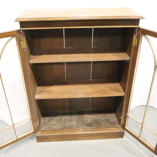 3068 - Early 20th century walnut two door glazed bookcase with two interior shelves, 78 x 31 x 105 cm H. No... 