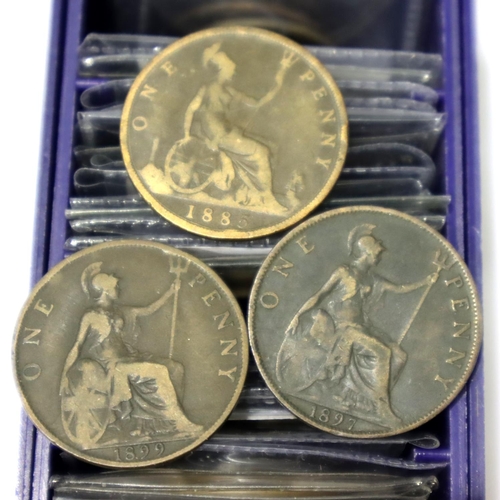 3092 - Approximately one hundred copper denominations of Queen Victoria to Elizabeth II, mostly fair - good... 