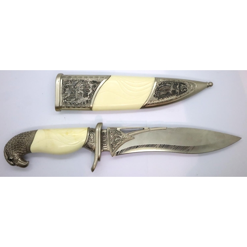 2021 - Large boxed stainless steel hunting knife, blade L: 19 cm. Not available for in-house P&P, contact P... 