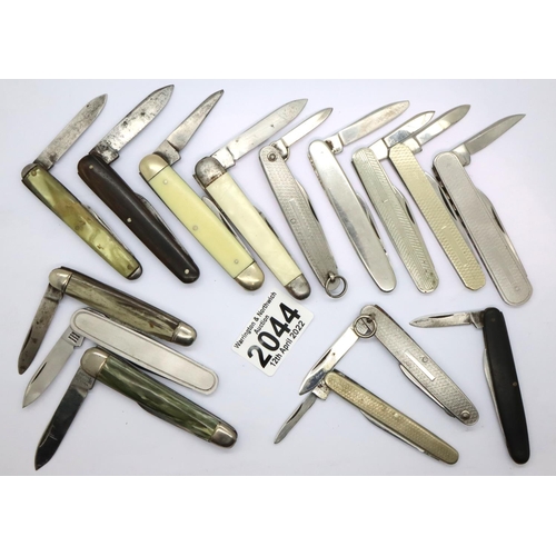 2044 - Fifteen Sheffield made unnamed folding knives. P&P Group 1 (£14+VAT for the first lot and £1+VAT for... 